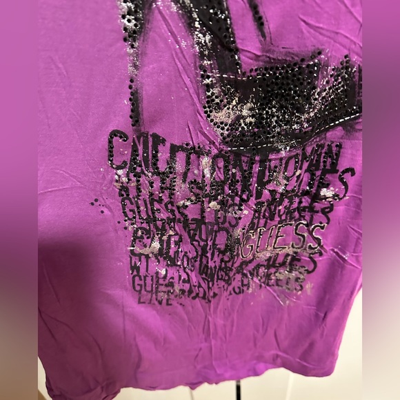 Guess - Picture 2 of 5